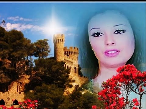 يا قمر تبسم نجاة الصغيرة