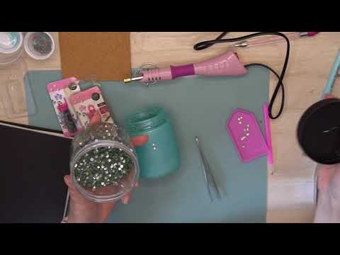 I'm testing the Hot Fix Applicator from Action for €7.89. Hot or junk.