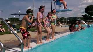 preview picture of video 'Hackettstown Pool Fun'