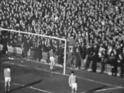 [68/69] Manchester Utd v Manchester City, Mar 8th 1969