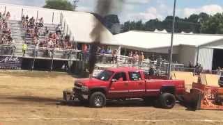 preview picture of video '2014 armada fair tractor pull'