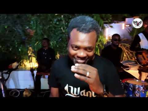 Evergreen👌Pretty Lady by Mobolaji Lucky Starz. Performed live @ Chillers by New yorkers anniversary 