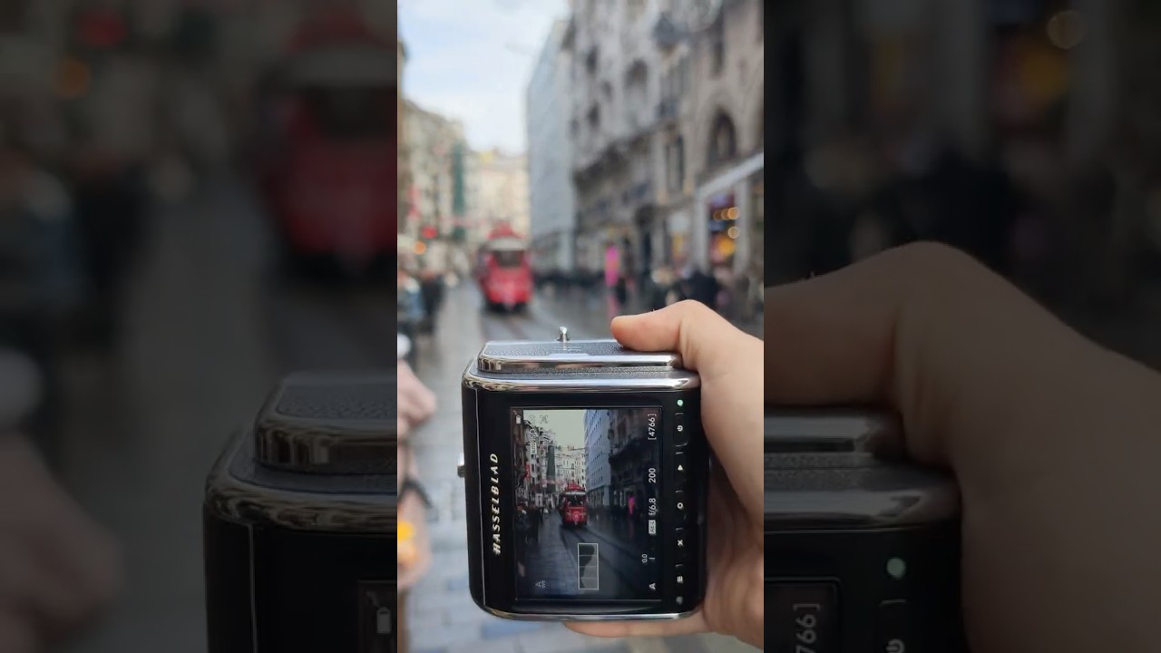 スナップ写真の魅力、イスタンブールの街角に出会うレトロトラム｜Hasselblad 907X & CFV 100C