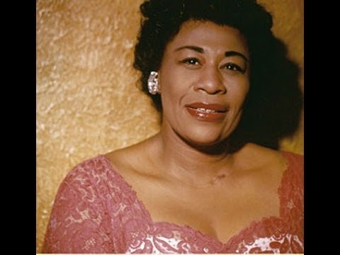 Ella Fitzgerald - People Will Say We're in Love. with  ( Ellis Larkins)