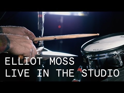Elliot Moss – Closedloop – Live in the Studio
