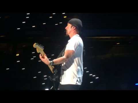 U2 Barcelona INTRO + SUNDAY BLOODY SUNDAY 18/Jul/2017