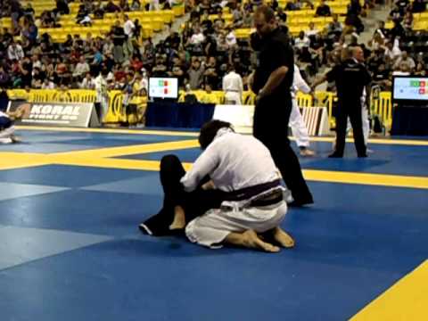 Luca Anacoreta vs Bruno Machado  3° match World Championship Bjj 2011