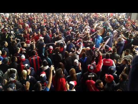 "Los invitamos a venir, al barrio de Boedo" Barra: La Gloriosa Butteler • Club: San Lorenzo