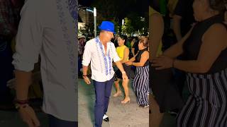 Download lagu Mira como viven en El Salvador 😱 #reels #soysalsero #baile #huapangos #salsaportoricana #cumbia mp3
