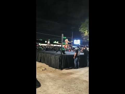 Raychell Rose VS Low Rider