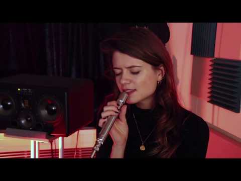 Suzy V - The Bird (Acoustic)