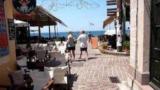 preview picture of video 'Centrum stad Petra eiland Lesbos Griekenland. City centre of Petra Lesvos island, Greece.'