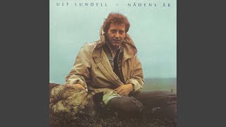 Snön faller och vi med den