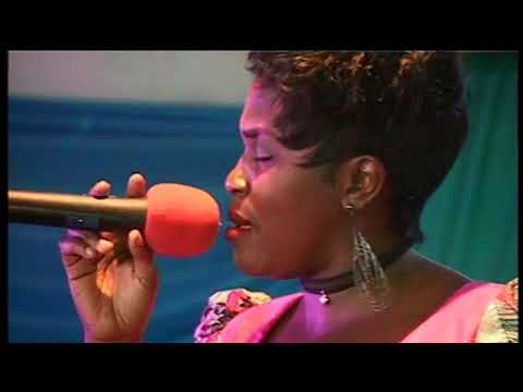 Tholiwe Nyirenda  -Umulopa (Acoustic Version 2016 at Mirrriam VoW Chama's Album Release Celebration)