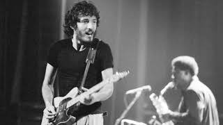 Bruce Springsteen | Wear My Ring Around Your Neck | London 1975