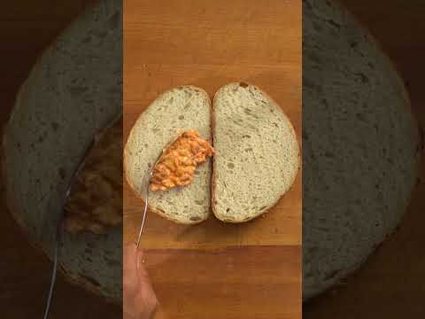 Simple sandwich series #69: Turkey pesto panini