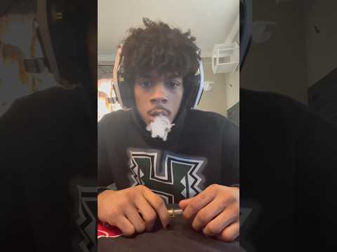 Greening out on my 8th blinker😨🍃