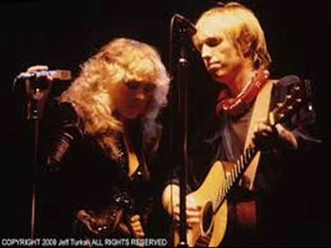 Tom petty with Stevie Nicks "Needles and Pins" (1985/Live)