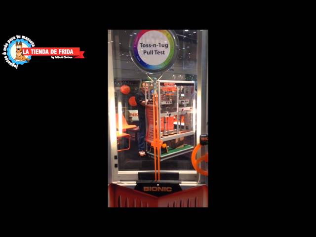 Vídeo relacionado con BIONIC Juguete Interactivo para Perros Toss-N-Tug Ring, 22,7 cm