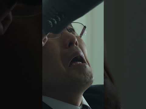 【サイコパスの殺り方】命の恩人にも容赦なし&hellip;映画「#怪物の木こり」本編映像 大ヒット上映中