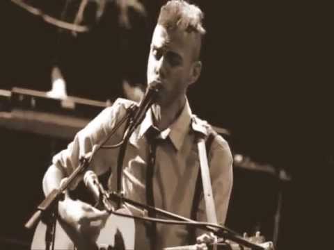 Asaf Avidan -  Love it or Leave it