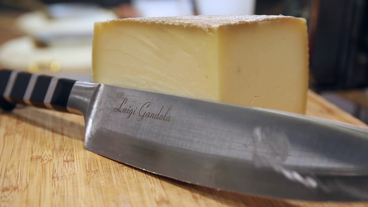 Discover the glimpses from Italian cooking class.