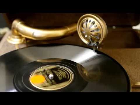 "Page Miss Glory" - Hal Kemp and his Orchestra v/Skinny Ennis