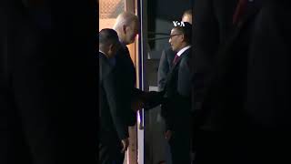 Download lagu Presiden AS Biden Tiba di Bali untuk Pertemuan G-20 #shorts | VOA News mp3