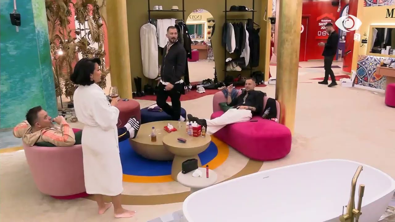 Romeo 'thumbon' Rozën: Ç’të të them, gjithë këta çuna në shtëpi dhe s’kape ndonjë