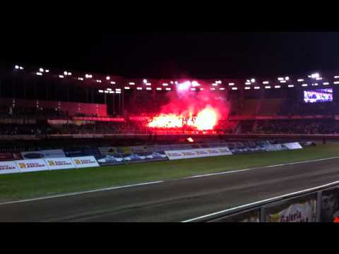 Idzcie do domu my nie powiemy nikomu w wykonaniu kibiców Stali