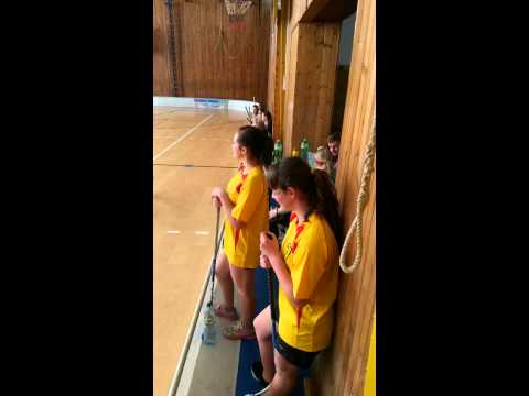 Holky ml.  florbal :*