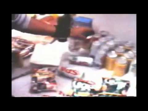 Dave Grohl and Krist Novoselic at the buffet table