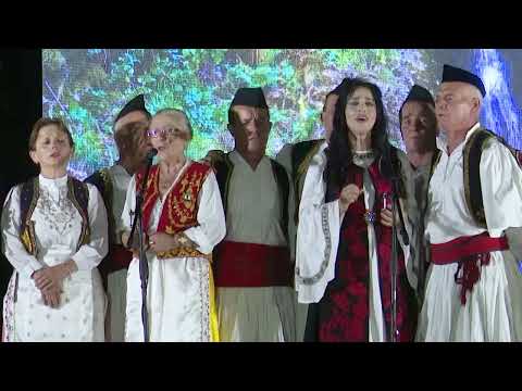 Grupi i Pilurit Bejkë e Bardhë - Poet i këngës së re ( Këngë për Lefter Cipën )