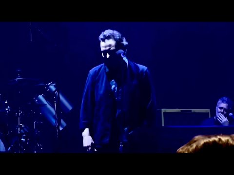 Eddie Vedder pays tribute to the late Mark Lanegan (Benaroya Hall, Seattle, 02/22/2022)