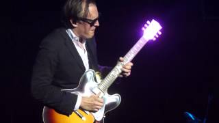 Joe Bonamassa LIVE 2013 (05) encore/Asking around for you - @Volkshaus Zurich Feb. 27.2013