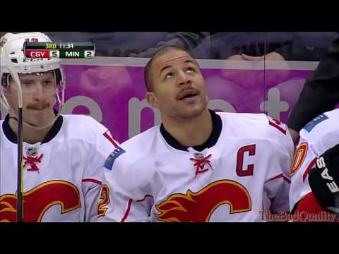 Wild bench sprays Iginla after goal