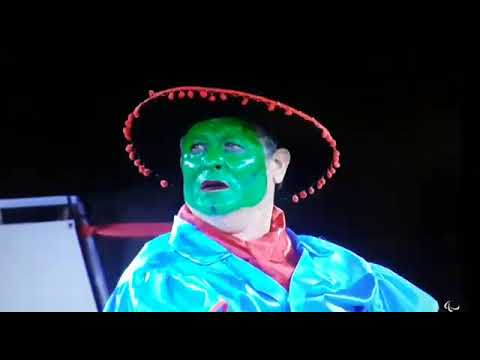 Ossi Bonn'da ayakta alkışlandı