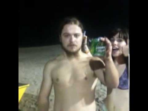 El curioso caso del hombre que inflaba las lata aplastadas.