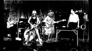 The B-52&#39;s - Nip it in the Bud (Live, 1982)