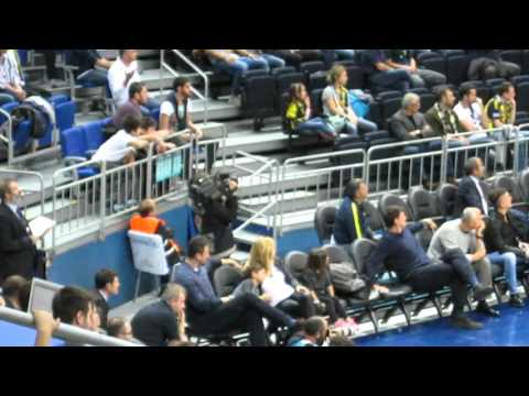 Hidayet Türkoğlu ve Mirsad Türkcan'da Fenerbahçe Karşıyaka maçını takip eder