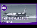 Grootste amfibievliegtuig ter wereld maakt testvlucht boven zee in China | NU.nl
