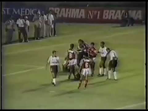 Nilson Esidio (Portuguesa) - 27/11/1991 - Corinthians 3x1 Portuguesa - 1 gol