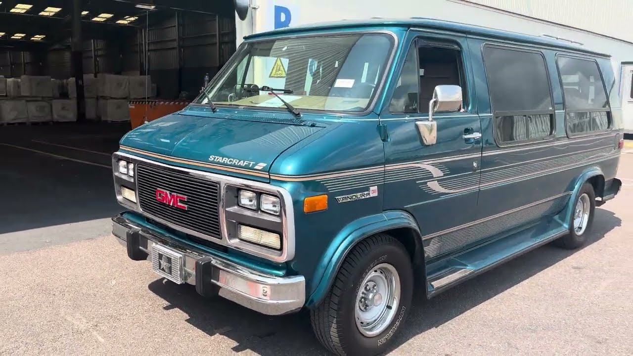 Unboxing GMC Vandura Starcraft