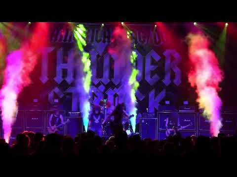 Thunderstruck: America's AC/DC Tribute - Whole Lotta Rosie (Live from Oshkosh Arena)