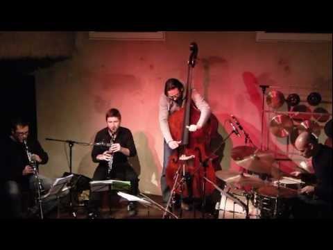 The International Nothing (... and something) - Lokale Gebräuche - Live at ausland Berlin