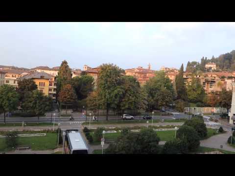 Bergamo  Hotel Excelsior San Marco    La campana della Chiesa suona.