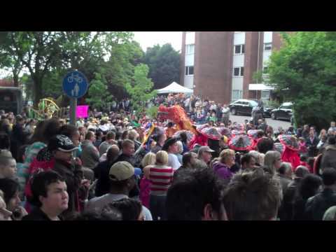 RASPO Steel Orchestra play Beyonce's Crazy in Love to open Luton Carnival 2010