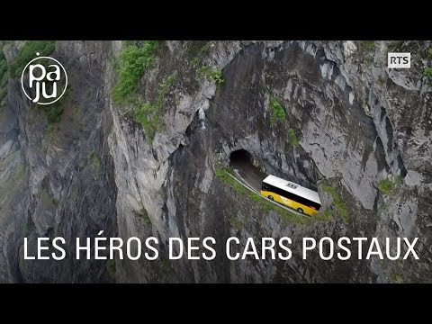 Ces chauffeurs attachants conduisent leurs cars sur une vertigineuse route de montagne