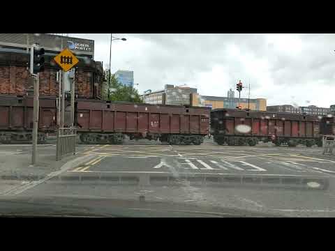 076 and Tara mines train at Dublin Port 25/5/22