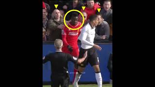 Balotelli vs Ad Banners 😂